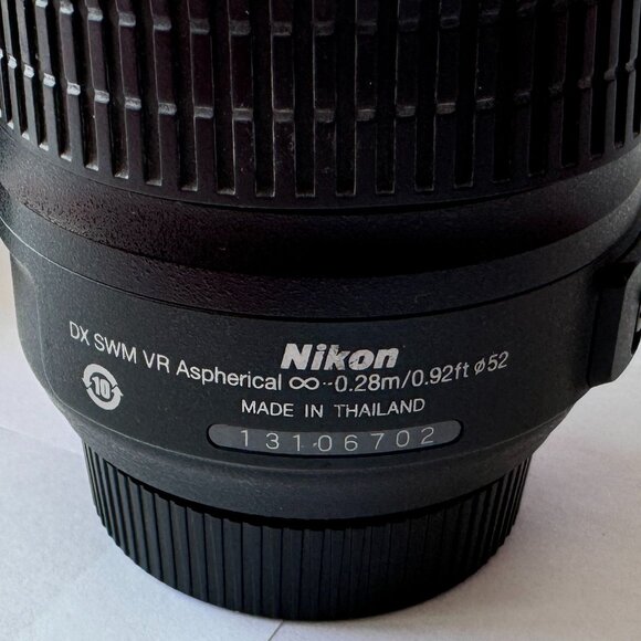 Nikon AF-S DX Nikkor 18-55mm f/3.5-5.6G VR Lens with Pouch – Excellent Condition - Picture 3 of 6